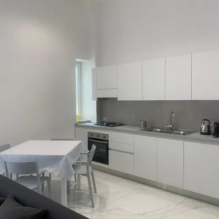 Appartamento Incantevole A Chiaia Naples Exterior photo